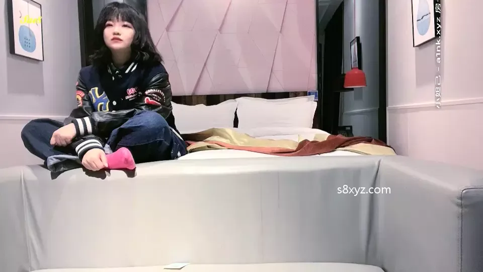 白嫖探花00后小萝莉话术套路开房全程记录